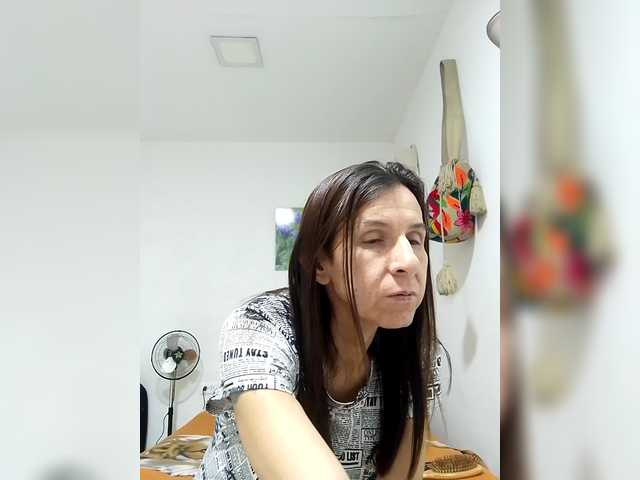 maja26 live webcam show
