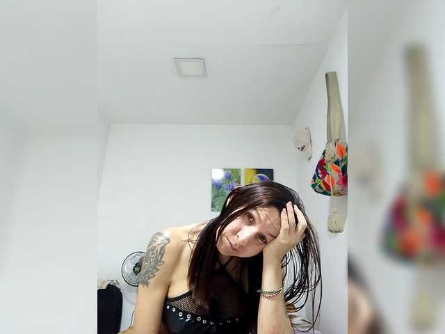 maja26 live webcam show