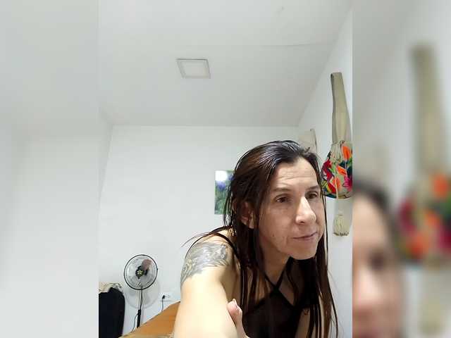 maja26 live webcam show