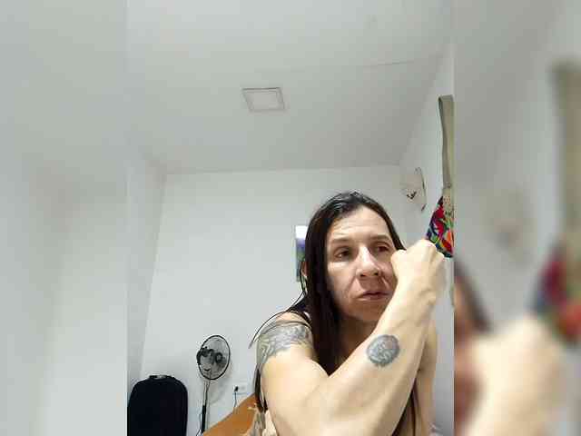 maja26 Live Webcam on BongaCams