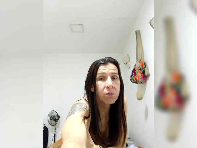 maja26 Live Webcam on BongaCams