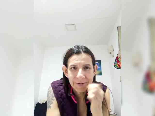 maja26 Live Webcam on BongaCams