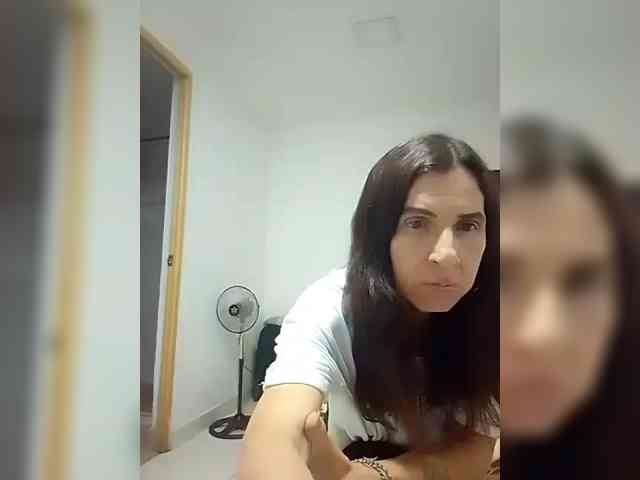 maja26 Live Webcam on BongaCams