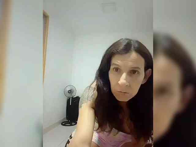 maja26 Live Webcam on BongaCams