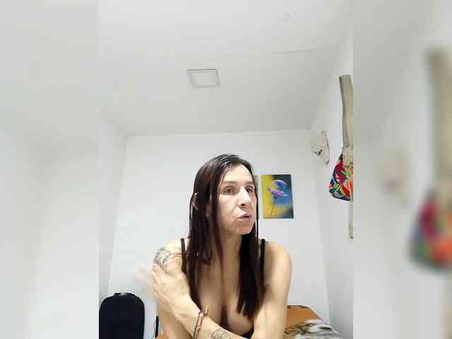 maja26 Live Webcam on BongaCams
