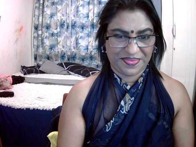 indiandelight001 live cam on BongaCams