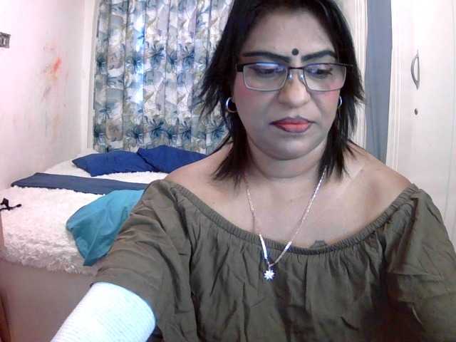 indiandelight001 live cam on BongaCams