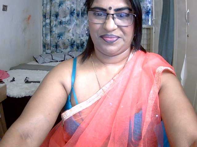 indiandelight001 live cam on BongaCams