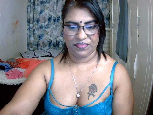 indiandelight001 Cam en directo en BongaCams