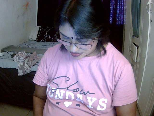 indiandelight001 live cam on BongaCams