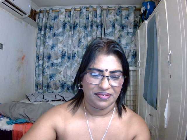 indiandelight001 live webcam show