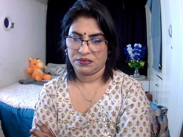 indiandelight001 live cam on BongaCams