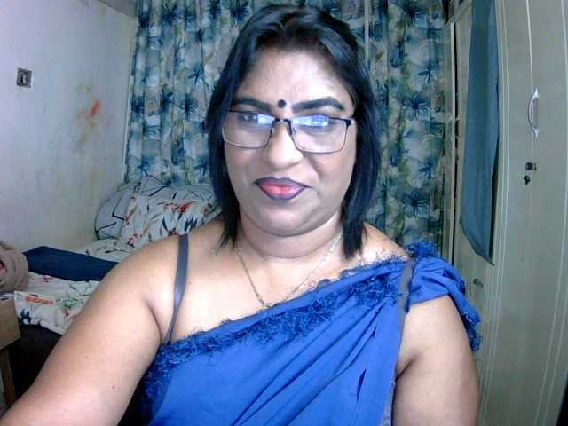 indiandelight001 live cam on BongaCams