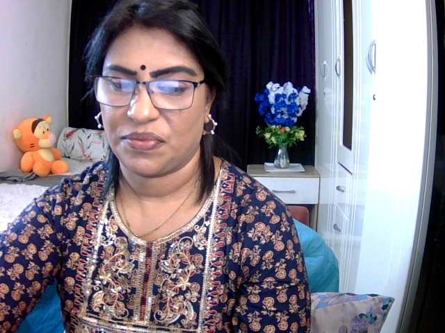 indiandelight001 live cam on BongaCams