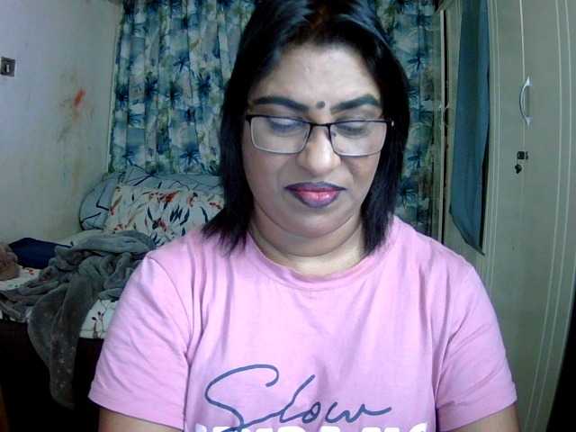 indiandelight001 live cam on BongaCams