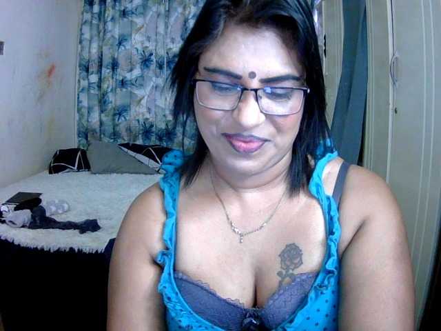 indiandelight001 live webcam show