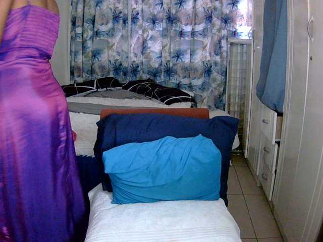 indiandelight001 live cam on BongaCams