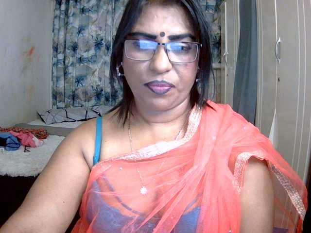 indiandelight001 live cam on BongaCams