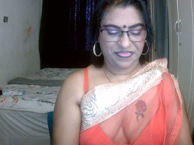 indiandelight001 live cam on BongaCams