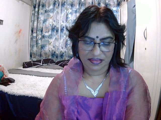 indiandelight001 live cam on BongaCams