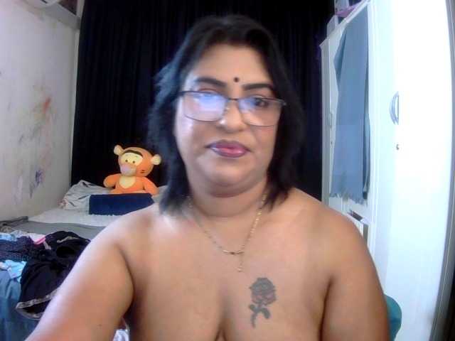 indiandelight001 live cam preview