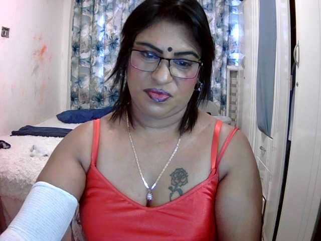 indiandelight001 live cam on BongaCams