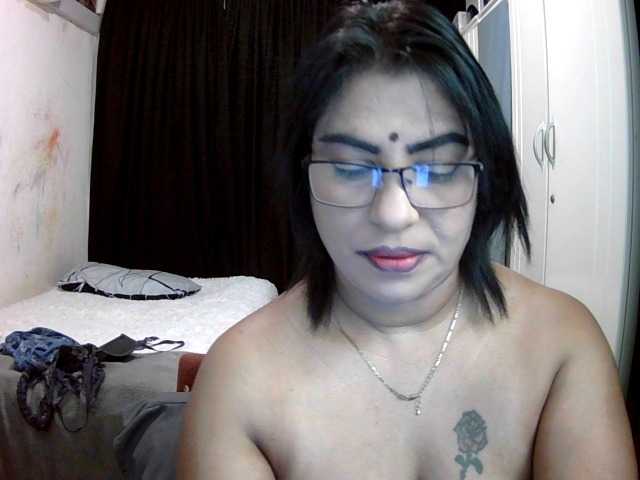 indiandelight001 live cam preview