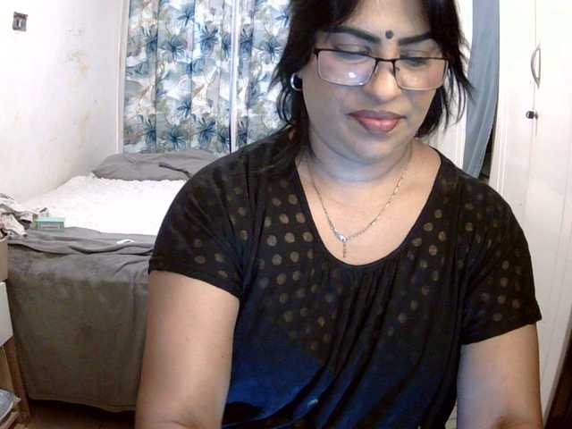 indiandelight001's BongaCams show and profile