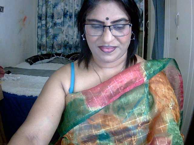 indiandelight001 live cam on BongaCams