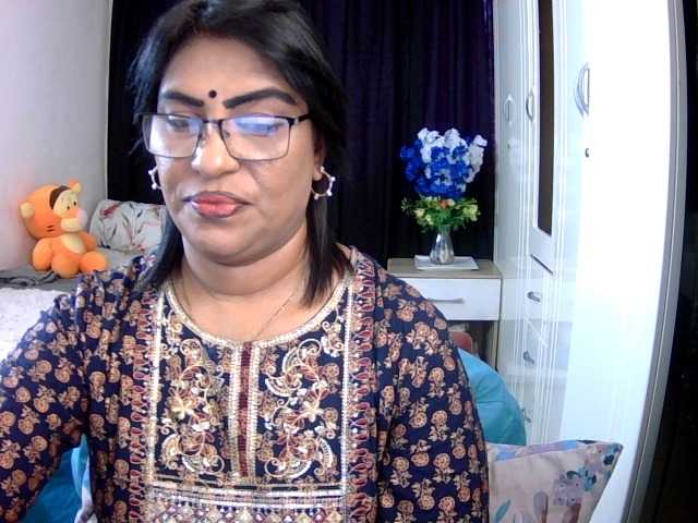 indiandelight001 live cam on BongaCams