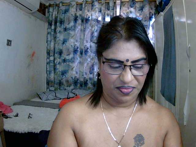 indiandelight001 live webcam show