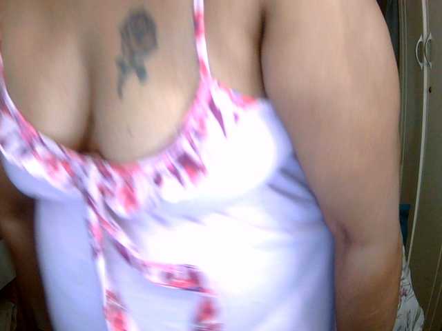indiandelight001 live cam on BongaCams