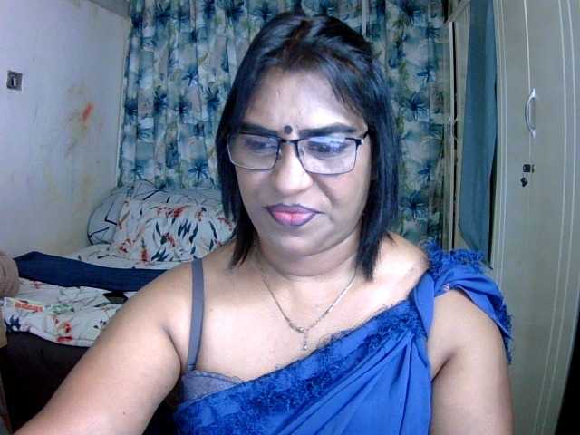 indiandelight001 live cam on BongaCams