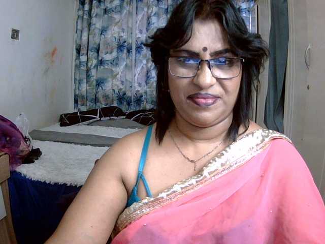 indiandelight001 live cam on BongaCams
