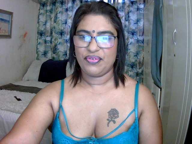 indiandelight001 live cam on BongaCams