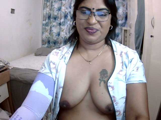 indiandelight001's BongaCams show and profile