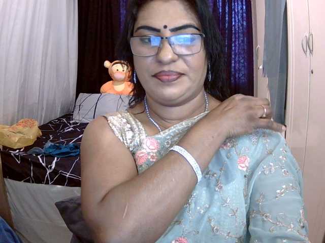 indiandelight001 live cam preview