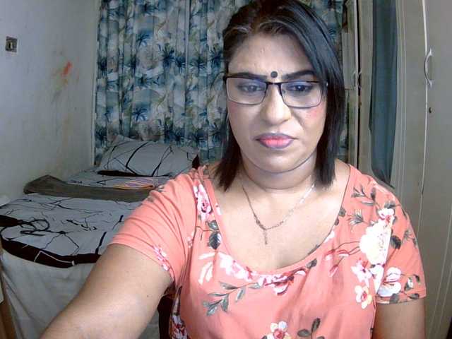 indiandelight001 live cam on BongaCams