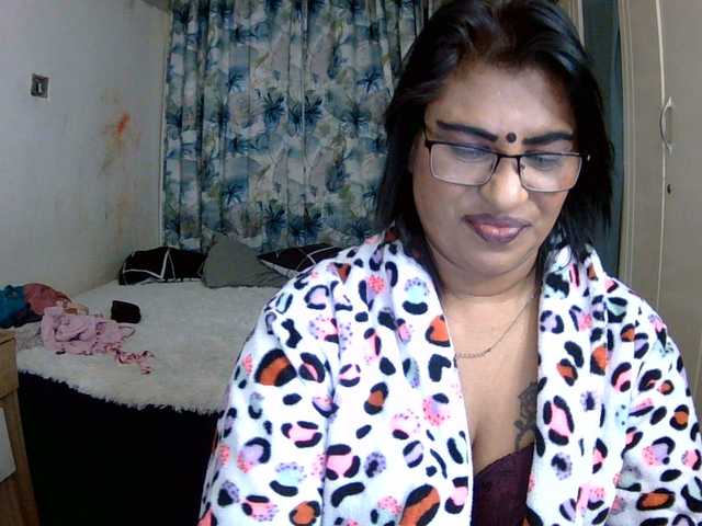 indiandelight001 live webcam show