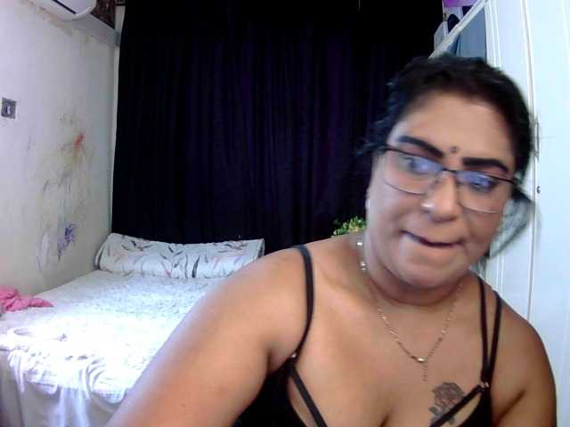 indiandelight001 live cam preview