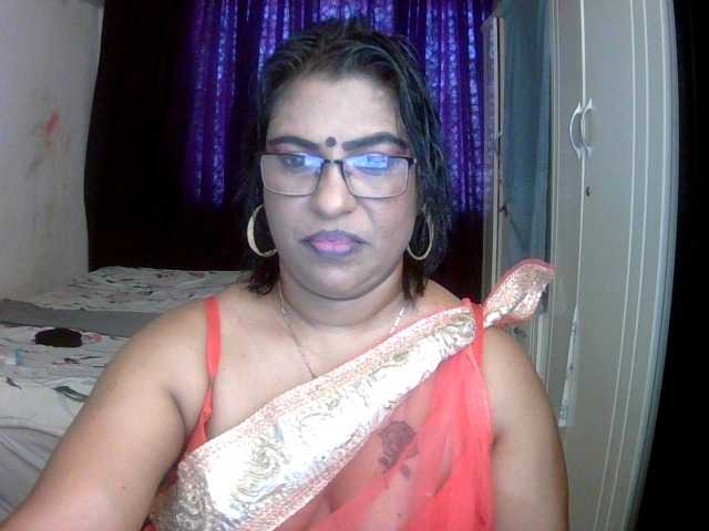 indiandelight001 live cam on BongaCams