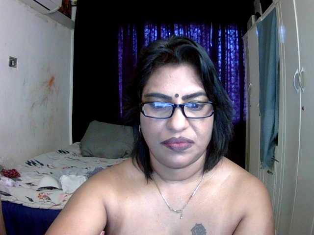 indiandelight001 live cam