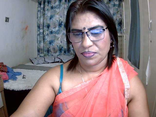 indiandelight001 live cam on BongaCams