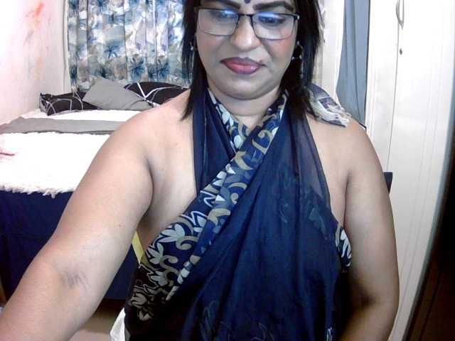 indiandelight001 live cam on BongaCams