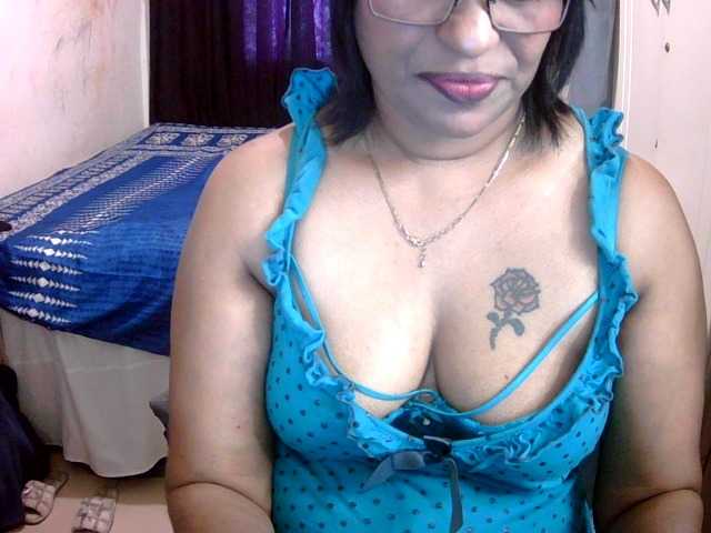 indiandelight001 live cam preview