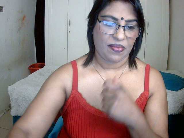 indiandelight001 live cam on BongaCams