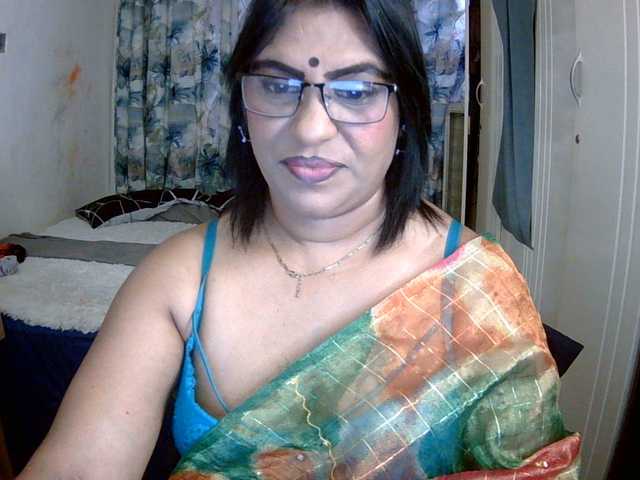 indiandelight001 live cam on BongaCams
