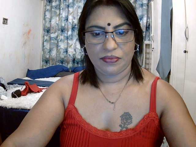 indiandelight001 live cam on BongaCams