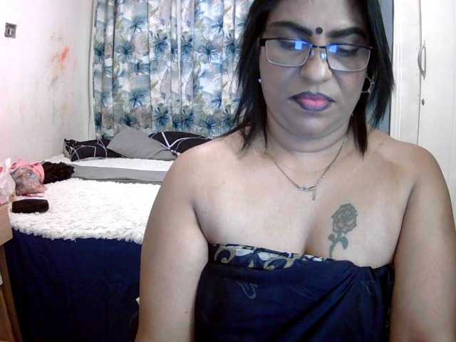 indiandelight001 live cam on BongaCams