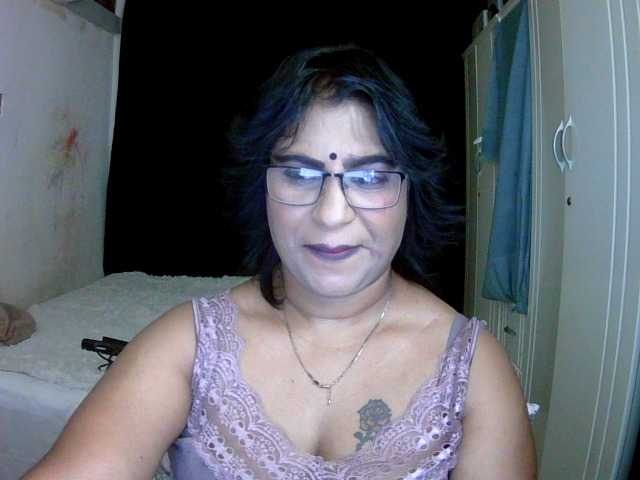 indiandelight001 live cam on BongaCams